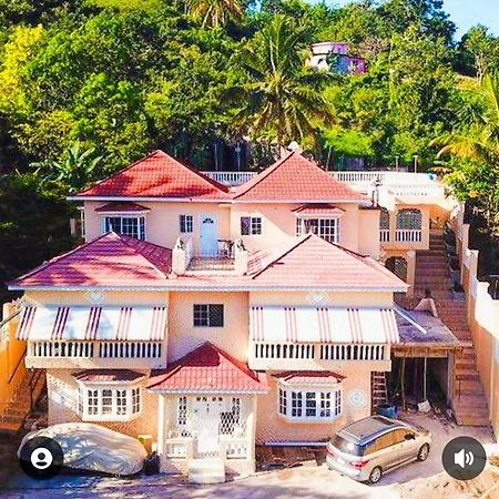 Lion'S View Bed & Breakfast Мандевил Екстериор снимка